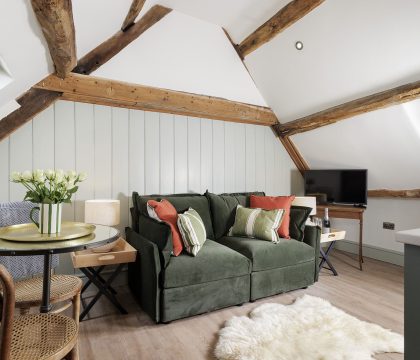 The Miller's Snug at Cowley House Sitting/Dining Area - StayCotswold