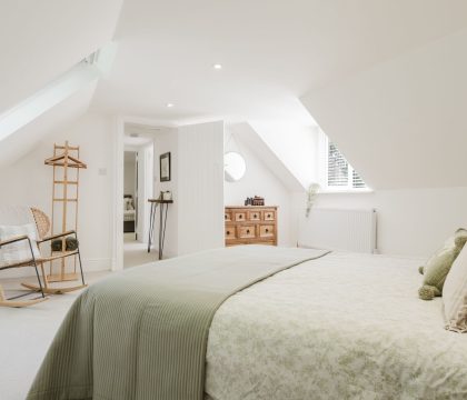 Owl Cottage Master Bedroom - StayCotswold
