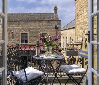 Molls Yard - StayCotswold