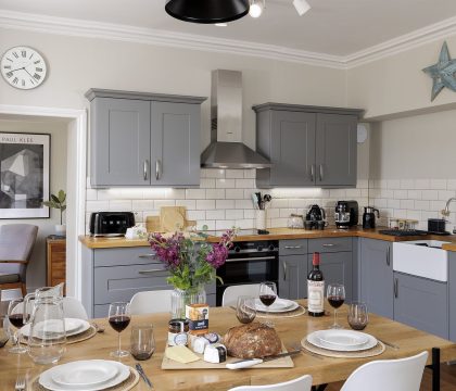 Molls Yard Kitchen - StayCotswold