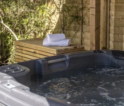 3 & 4 Hawthorn Cottages Hot Tub - StayCotswold