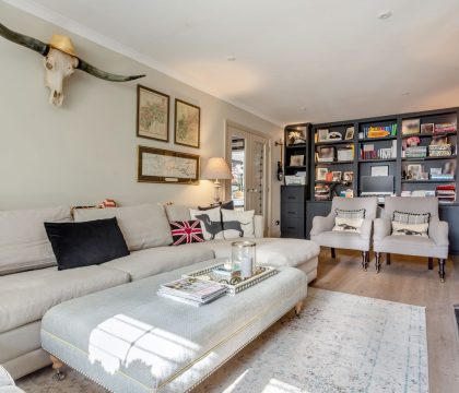 Honeysuckle House sitting room - StayCotswold