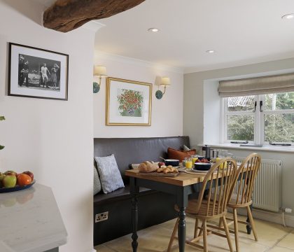 The Roost Dining Area - StayCotswold