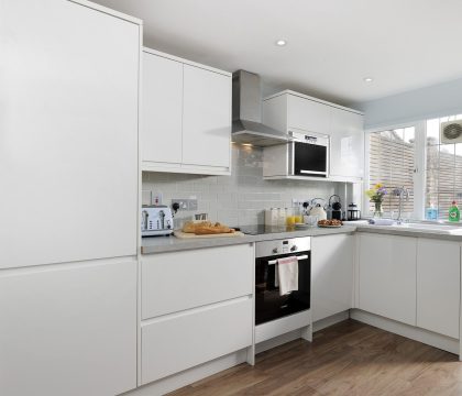 Appletree Cottage Kitchen - StayCotswold