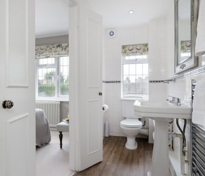 Appletree Cottage Master Bedroom Ensuite - StayCotswold