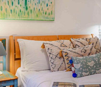 Myrtle House Bedroom 4 - StayCotswold