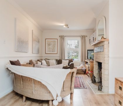 Myrtle House Sitting Room - StayCotswold