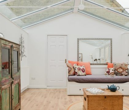 Myrtle House Conservatory - StayCotswold