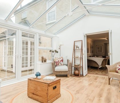 Myrtle House Conservatory - StayCotswold