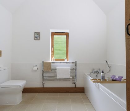 Hook Norton Barn Ensuite - StayCotswold