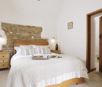 Hook Norton Barn Bedroom 2 - StayCotswold