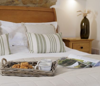 Hook Norton Barn Bedroom 2 - StayCotswold