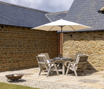 Hook Norton Barn - StayCotswold