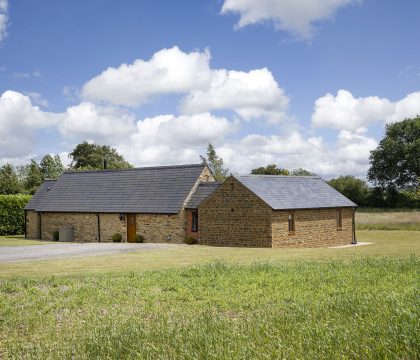 Hook Norton Barn - StayCotswold