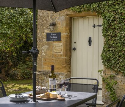 Bank Cottage Garden - StayCotswold