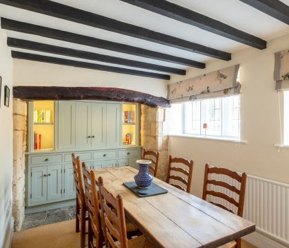 Izods Cottage Dining Room - StayCotswold