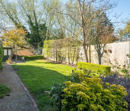 Izods Cottage Garden - StayCotswold