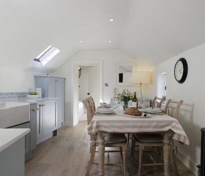 Flat 2 Martins House Kitchen - Staycotswold