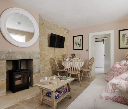 Flat 1 Martins House Sitting Room - StayCotswold
