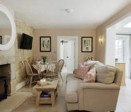 Flat 1 Martins House Sitting Room - StayCotswold