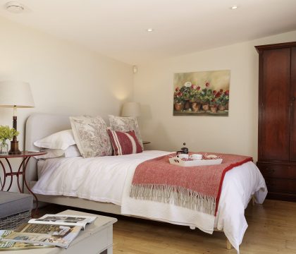 Gardeners Cottage Bedroom 3 - StayCotswold