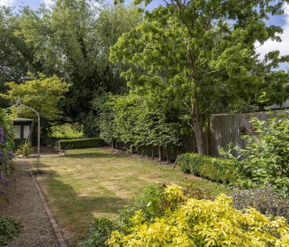 Izods Cottage Garden - StayCotswold