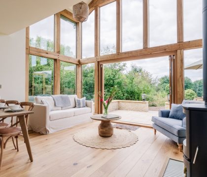 The Tractor Shed Sitting Area - StayCotswold