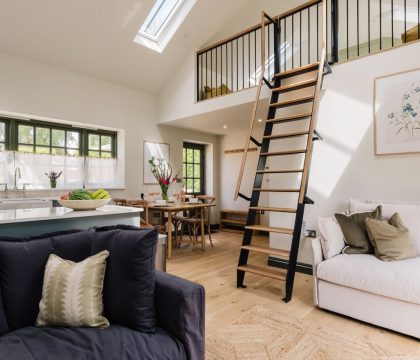 The Old Workshop Sitting Area - StayCotswold