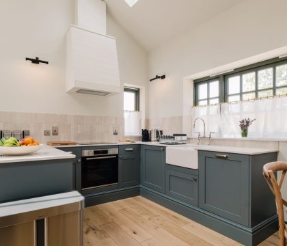 The Old Workshop Kitchen - StayCotswold