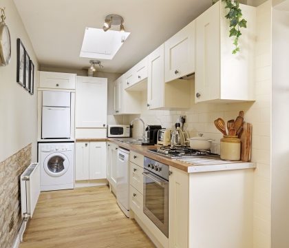 Lavender Cottage Kitchen - StayCotswold