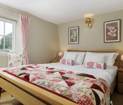 Lavender Cottage Master Bedroom - StayCotswold