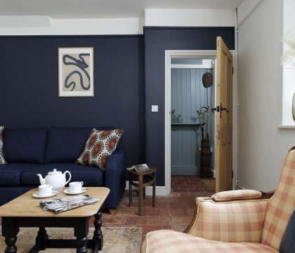 Pickwick Sitting Room - StayCotswold