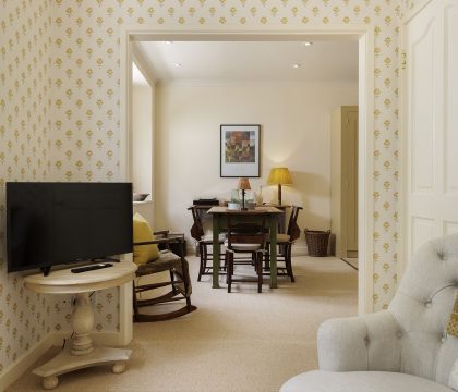 The Coach House at Broadwell Manor Open Plan - StayCotswold