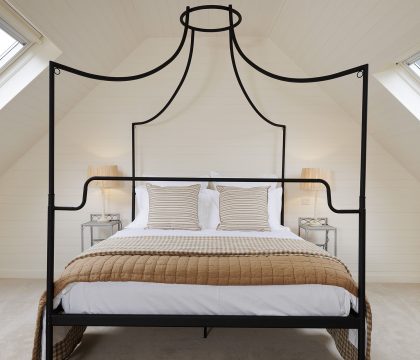 The Coach House at Broadwell Manor Bedroom - StayCotswold
