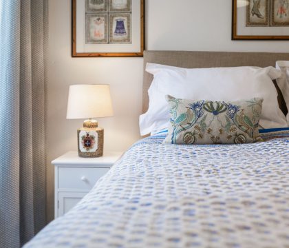 Clares Cottage Master Bedroom - StayCotswolds