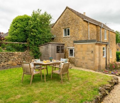 Clares Cottage  - StayCotswolds