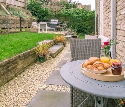 Mulberries Garden - StayCotswold