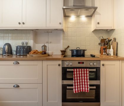 Mulberries Kitchen - StayCotswold