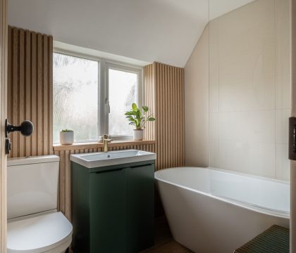 Mulberries Family Bathroom - StayCotswold