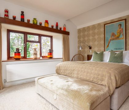 The Pool House Master Bedroom - StayCotswold
