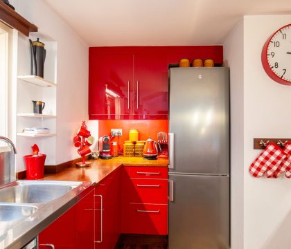 The Pool House Kitchen - StayCotswold