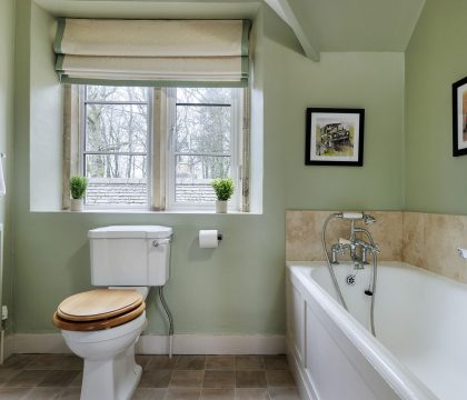 Cotswold Cottage Master Bedroom Ensuite - StayCotswold