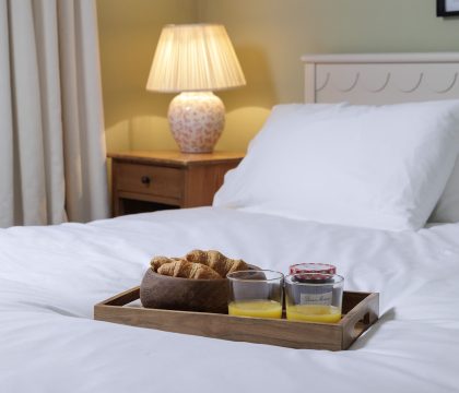 Cotswold Cottage Bedroom 2 - StayCotswold