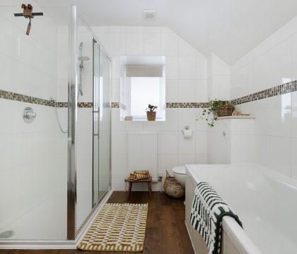 Coleman's Elm Family Bathroom - StayCotswold