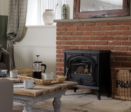 Coleman's Elm Sitting Room - StayCotswold