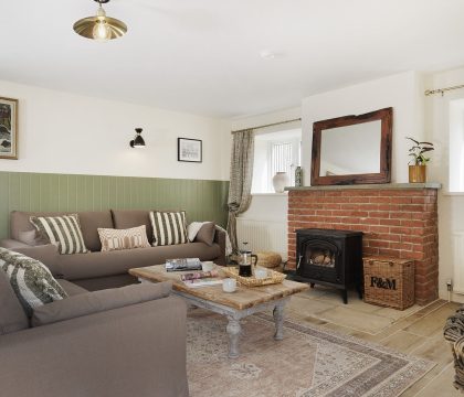 Coleman's Elm Sitting Room - StayCotswold