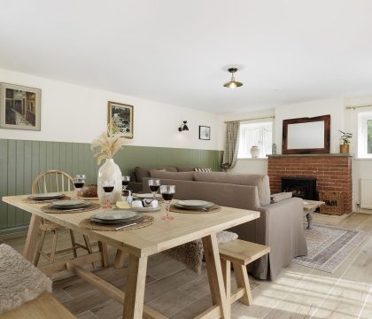 Coleman's Elm Dining Area - StayCotswold