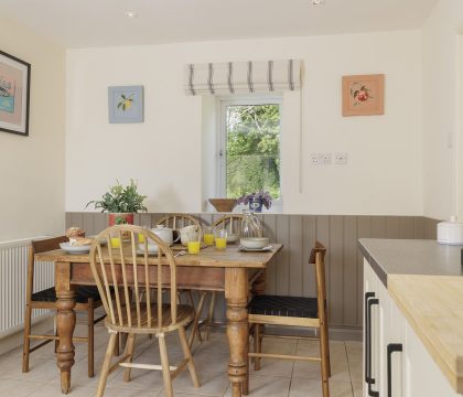 Coleman's Elm Kitchen - StayCotswold