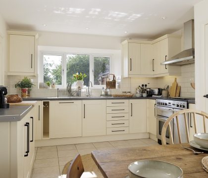 Coleman's Elm Kitchen - StayCotswold