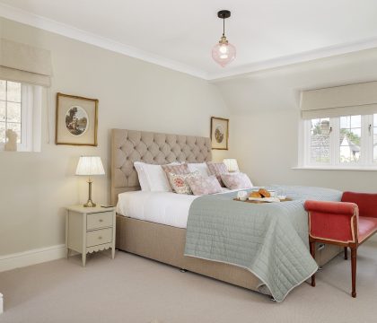 3 & 4 Hawthorn Cottages Master Bedroom - StayCotswold